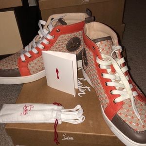 Men’s sneakers/Authentic can provide receipt